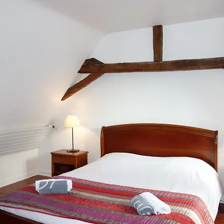 Grand Gite De La Bourrelie Holiday home Plazac